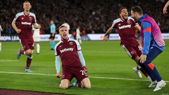 辽宁男篮，昨晚比赛用了一名新人，表现不错，但很快又被换了下去